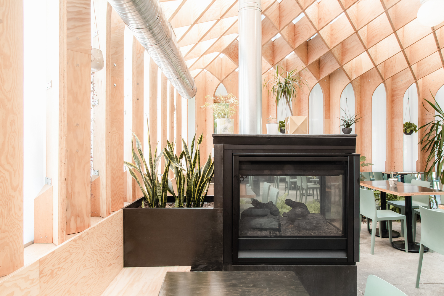 加拿大卡尔加里中央纪念公园木质曲线餐厅设计丨Studio North-42