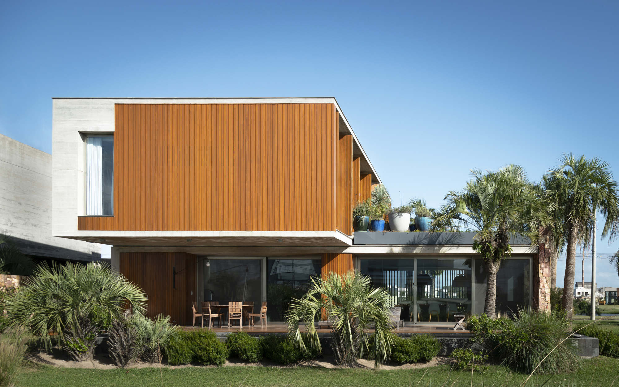 LSG #DM 住宅 | 混凝土棱镜与玻璃空间的互动-42