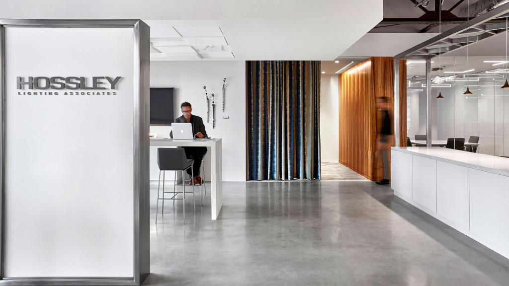 Austin 历史建筑中的现代照明实验室——Gensler 打造 Hossley 新空间-2