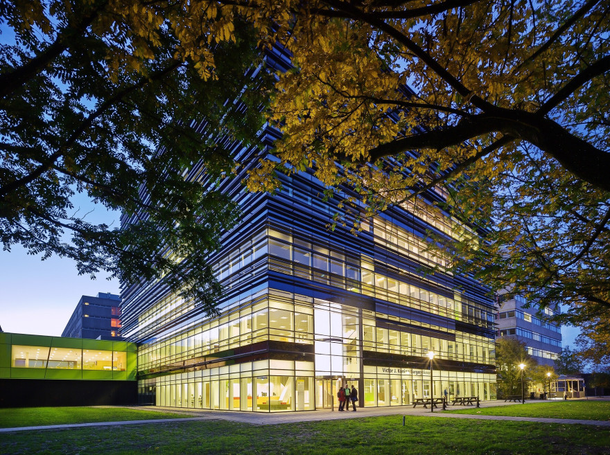 绿意盎然的光影学府 · 荷兰乌得勒支大学 Victor J· Koningsberger 教育中心-25