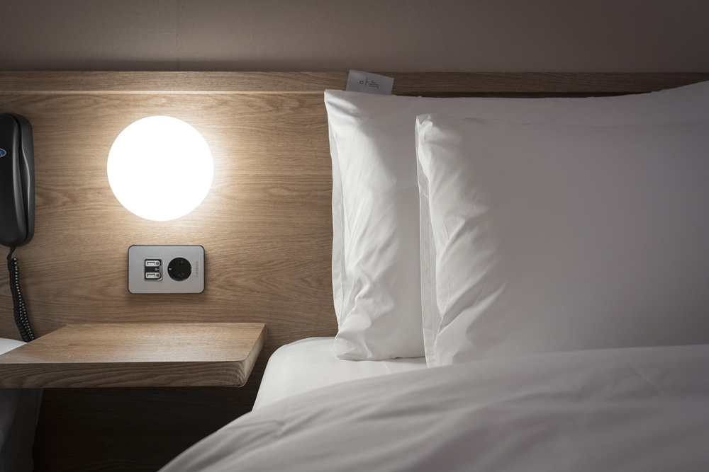 白色与木质，打造高级酒店式公寓-13