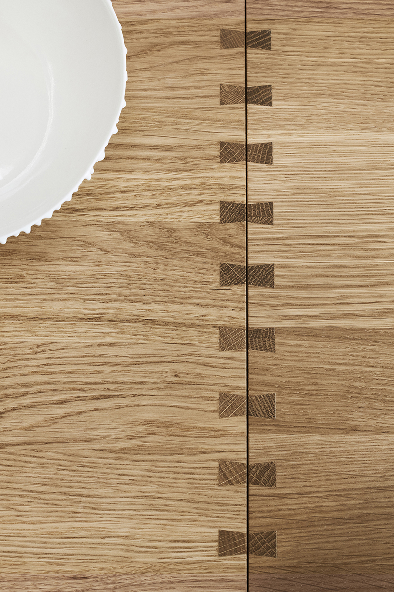 Carl Hansen & Son 新品 | FK63 书架系统与 RF1903 侧坐沙发-12