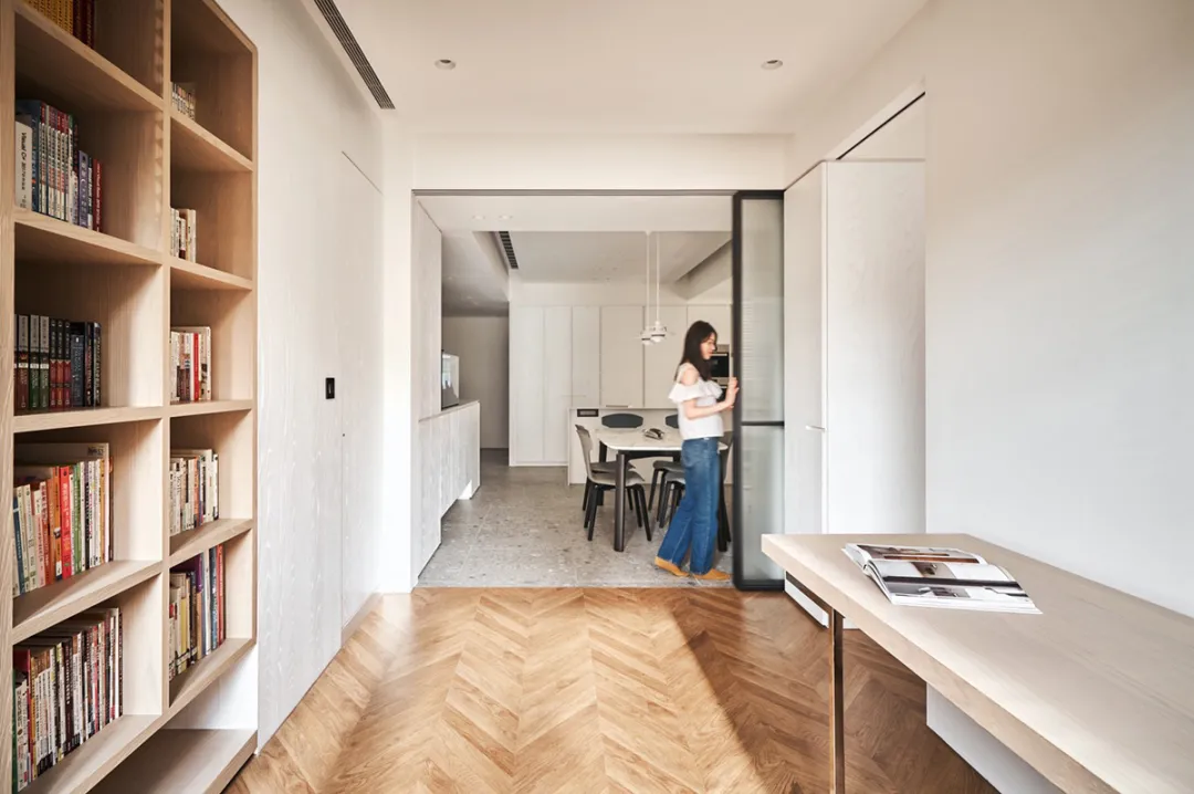 130 平高级灰原木三居-14