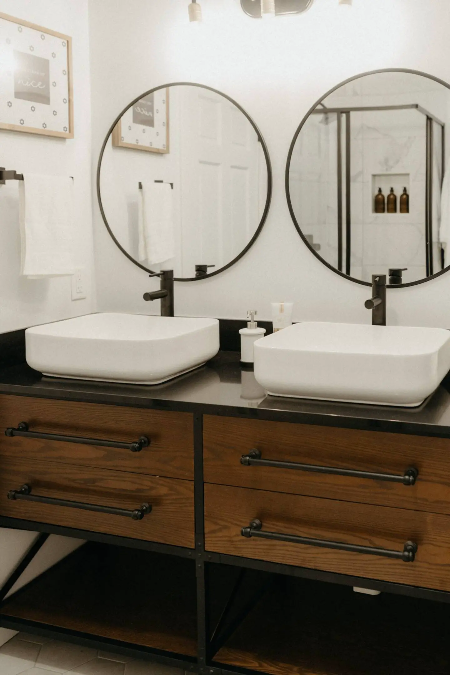 绿色主题 A 框架木屋,体验自然之美-12