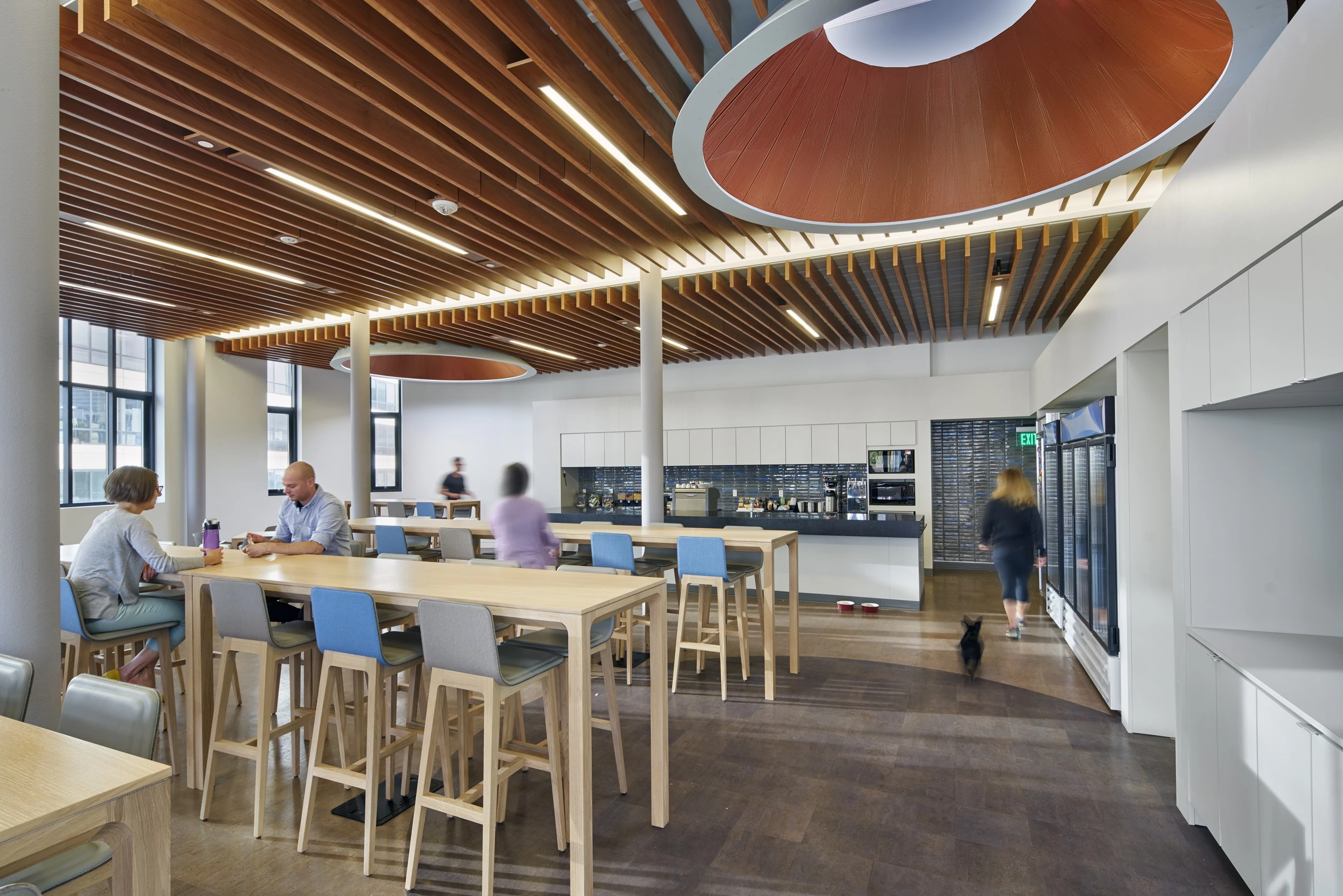 连接开放民主，Kapor 中心打造温馨社交空间-30