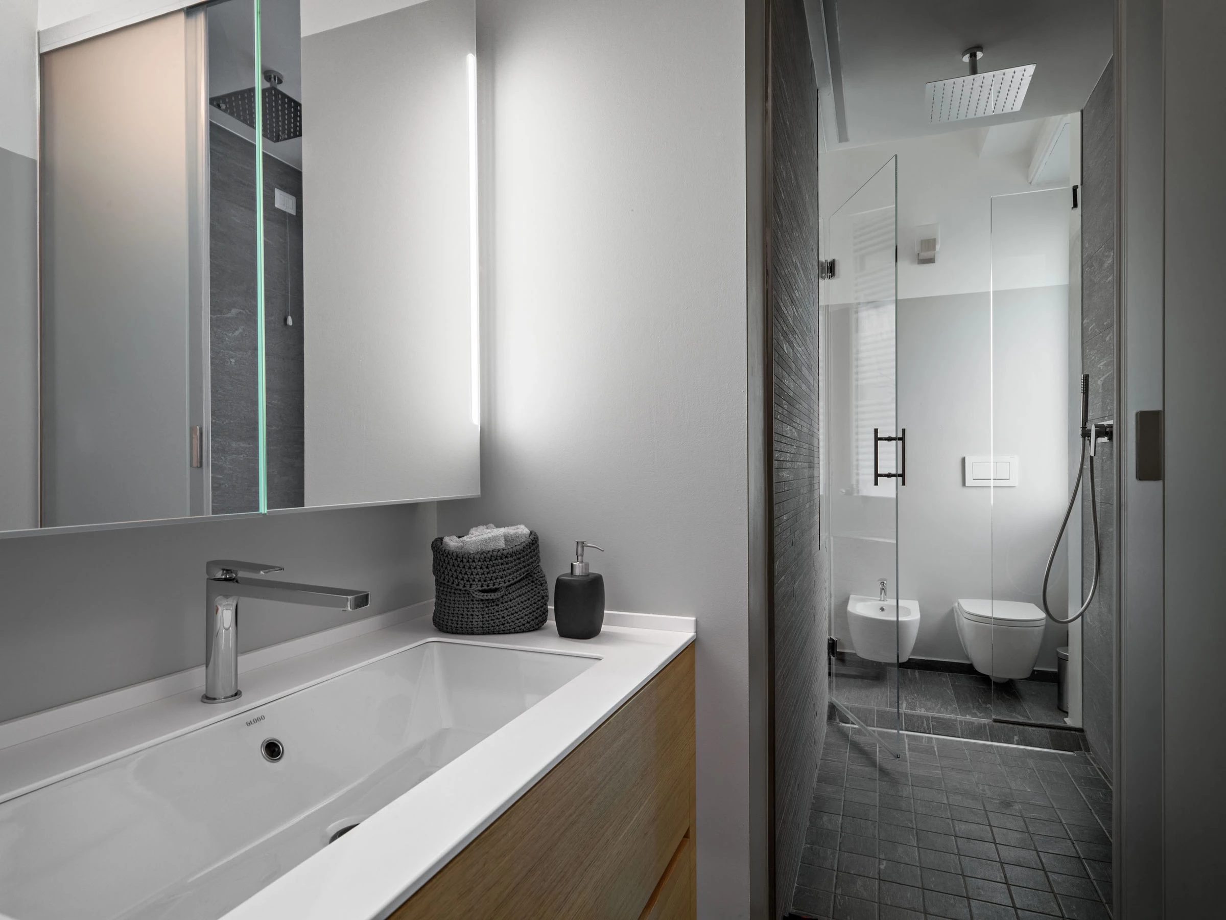 米兰私人住宅的灵活空间设计-24