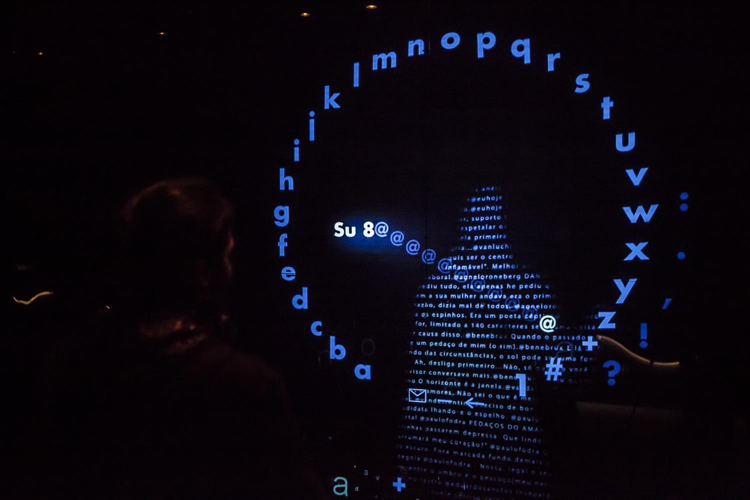 Tuiteratura · 沉浸式互动数字诗歌展-11