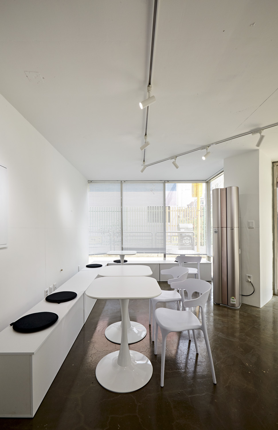 13 平米小空间，极简设计尽显精致-12