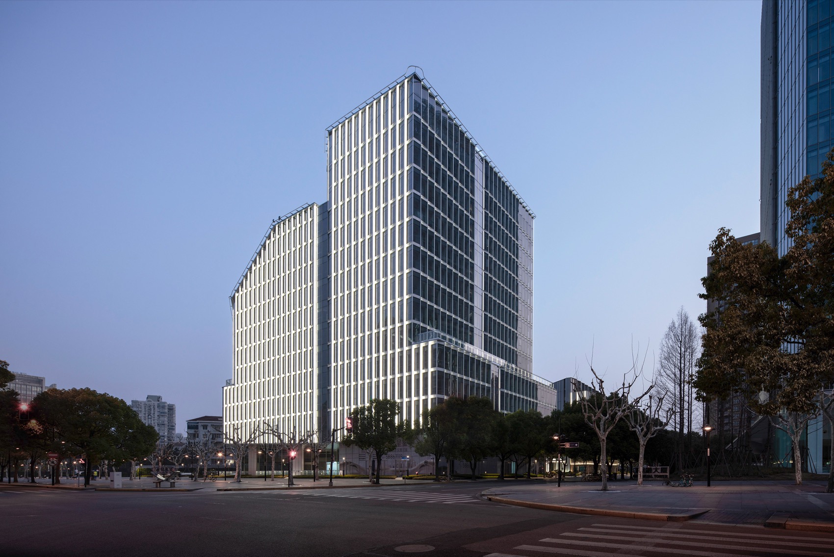 陆家嘴世纪大道越凌大厦丨中国上海丨上海天华建筑设计有限公司-28