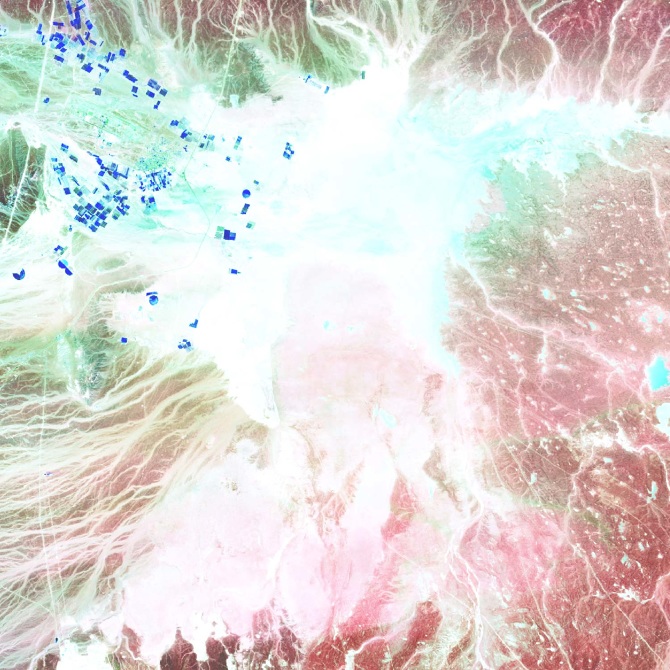 Blue Farmland可译为蓝色农田，但huaikuanchung不是一个常见的英文词汇或有公认含义的词语，不清楚其确切指的是什么，无法完成该部分的准确翻译 丨以色列-45