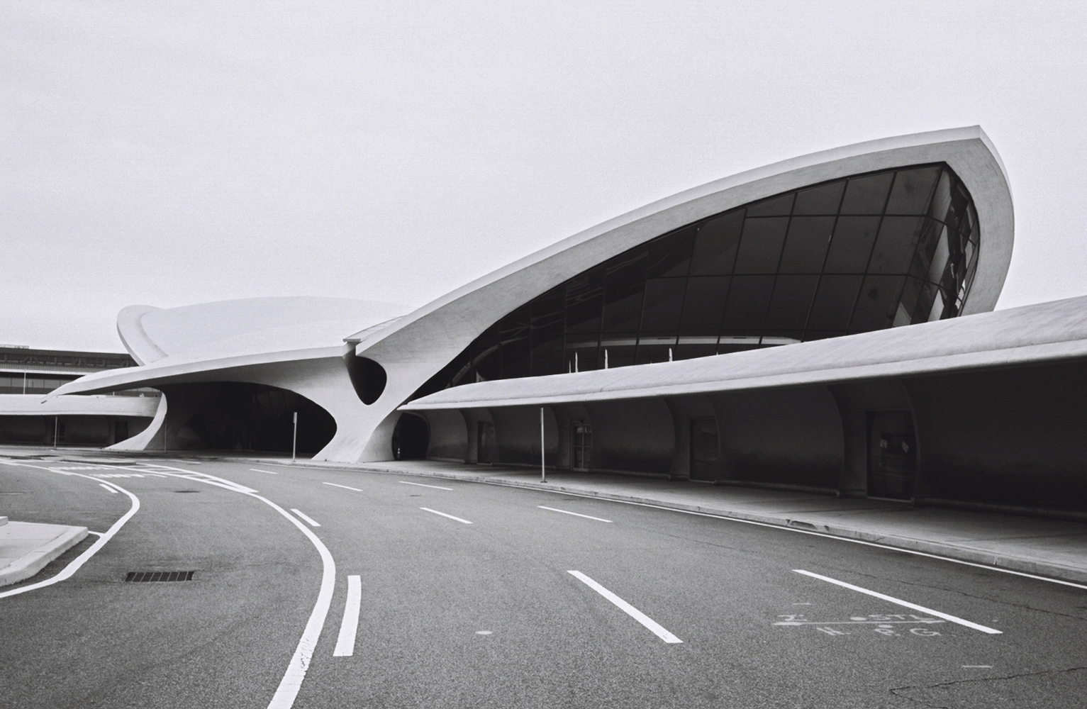 环球航空航站楼 | Eero Saarinen 的飞行动感设计-67