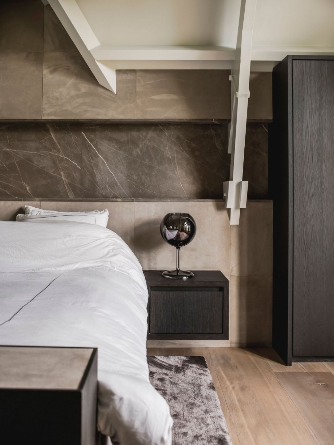 Transformation into a residential house, preserving the characteristics of the carriage house | Kabaz-31