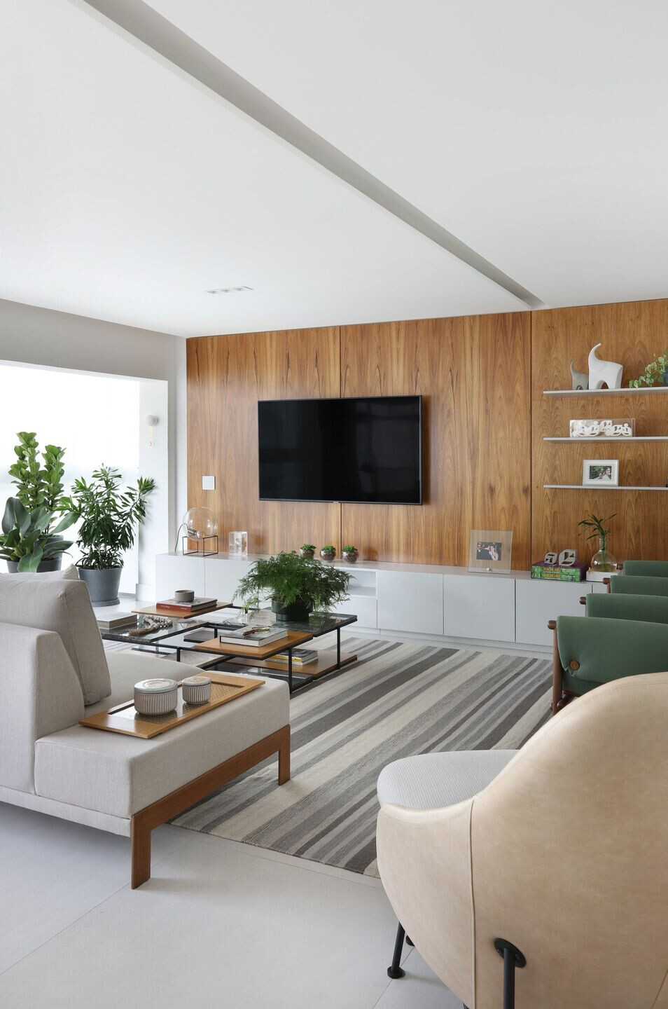 热带风情融入圣保罗公寓丨巴西圣保罗丨Dirani e Marchió-38