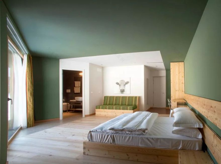 【格欣国际】这个建筑的坡屋顶,怎么和普通的有点不一样?-38