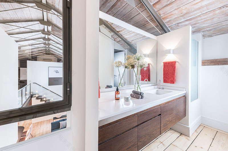 历史韵味与现代风格共融的 Madrid 工业风公寓-16