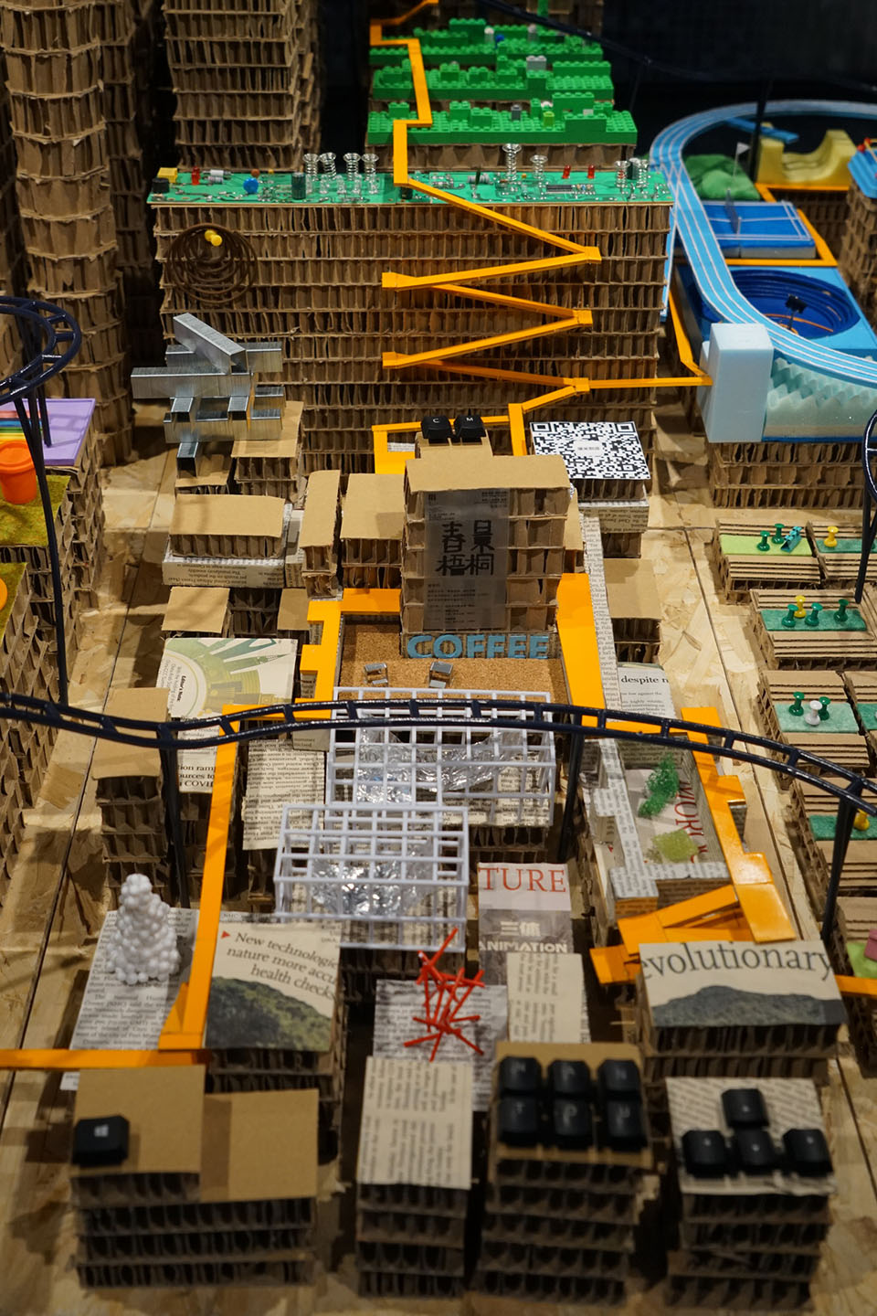 第五立面交响曲第九届深双南头古城分展场艺术装置丨厘米制造-17