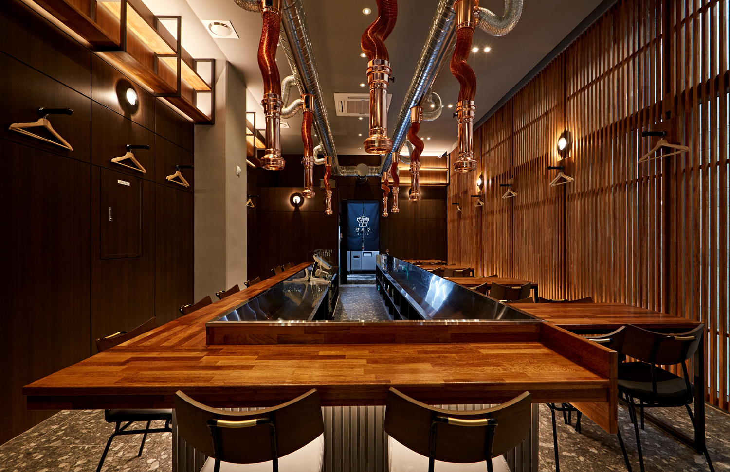 现代简约别墅设计，木材与石材的完美融合-4