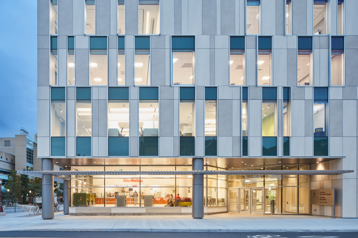 加拿大渥太华大学学习交汇点·灵活现代的教育空间-6