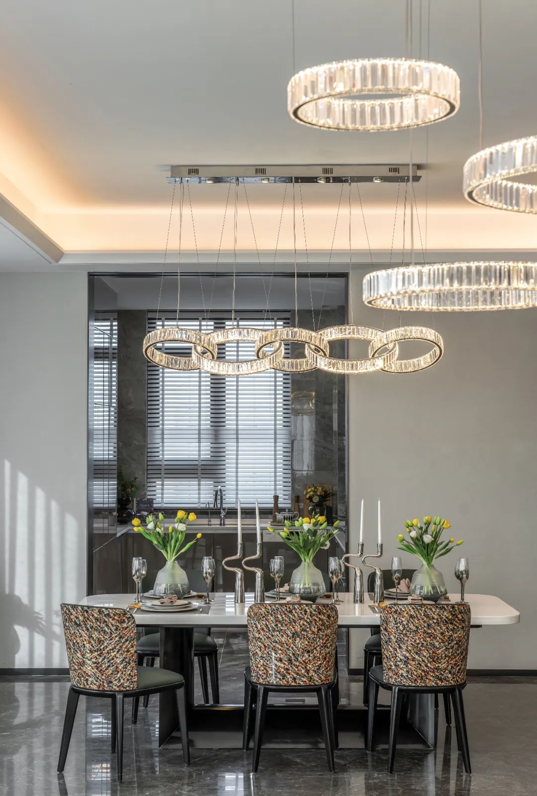 春光里的温暖家 | 济南奥体金茂府 230 样板间设计-21