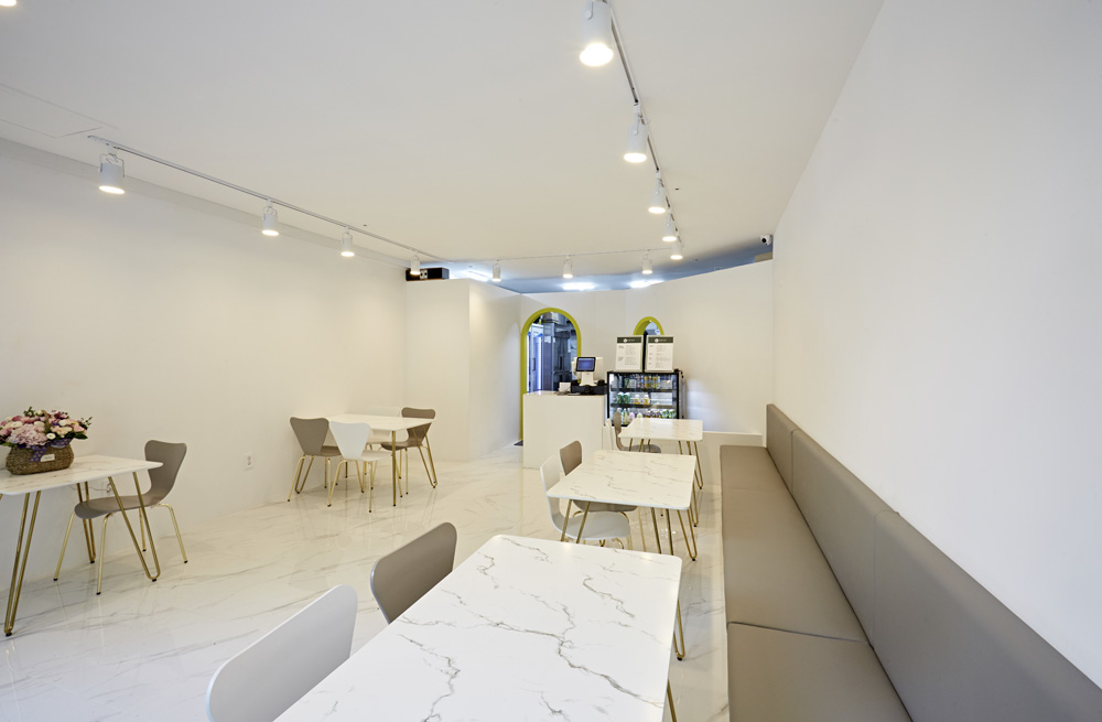 20 平米甜蜜咖啡馆，打造温馨室内空间-4