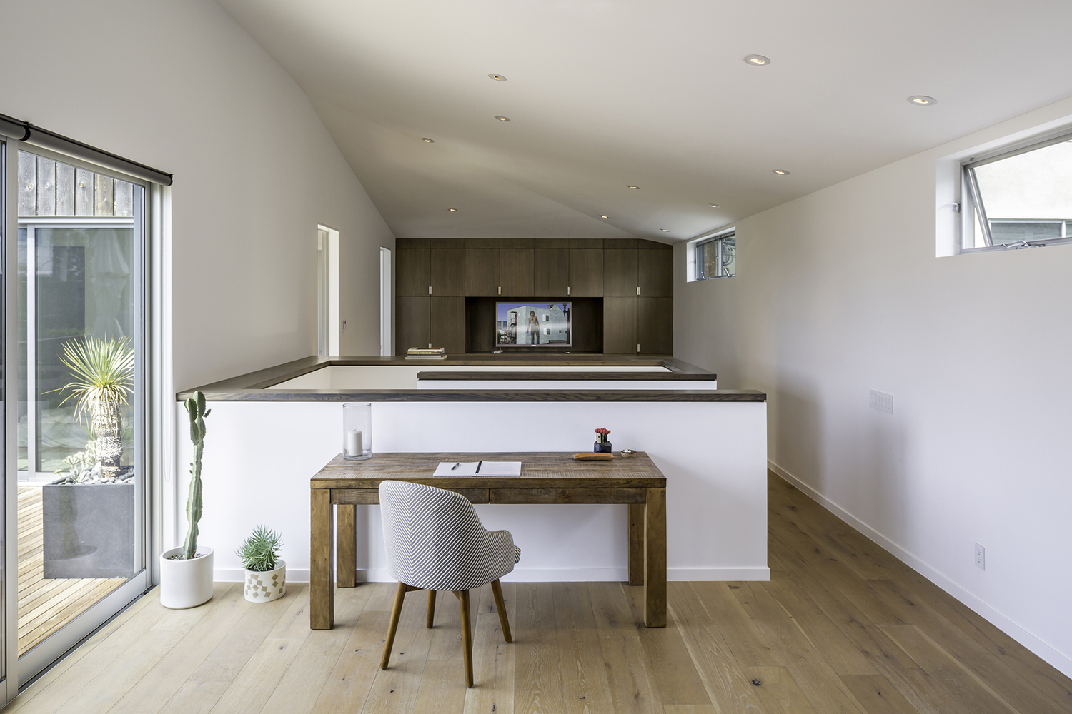 Flower Duplex  Modal Design-36