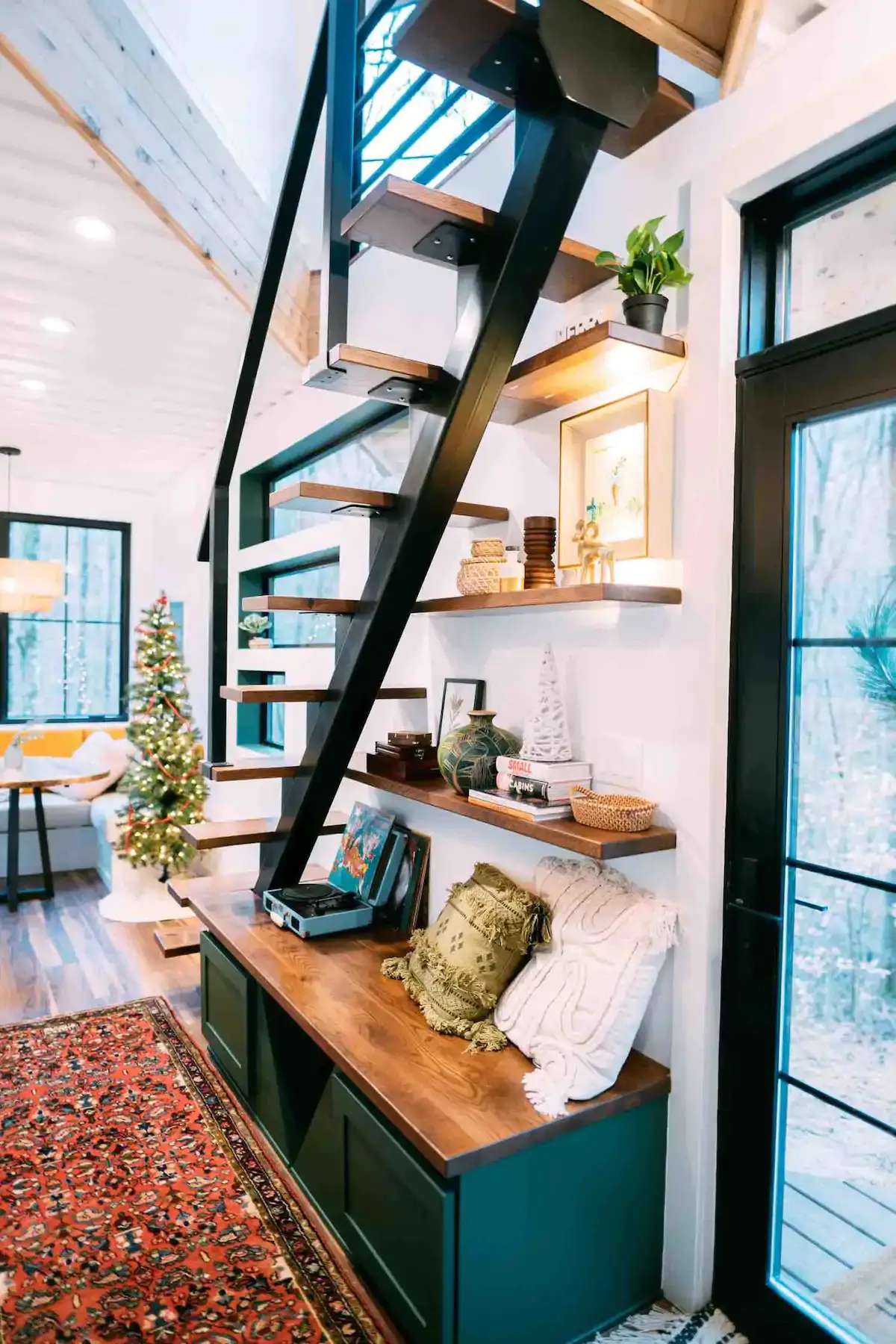 俄亥俄山丘上的集装箱别墅 · 玻璃美景与创意设计-2