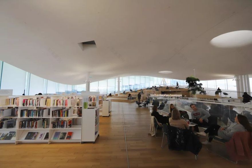 赫尔辛基中央图书馆 | 木质拱形结构的动态空间-45