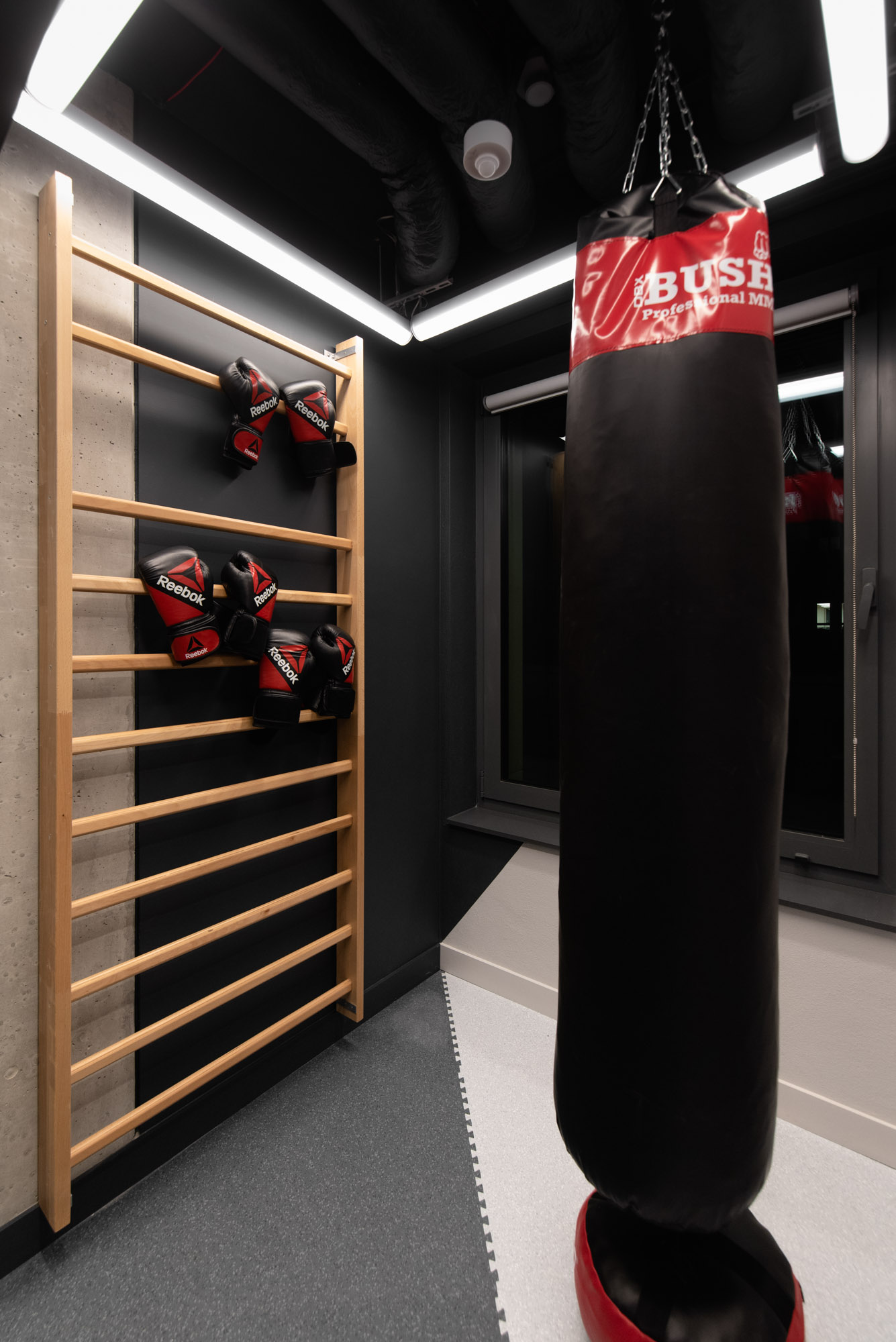 华沙中心地带的现代主义办公室设计丨波兰华沙丨mode:lina™-36