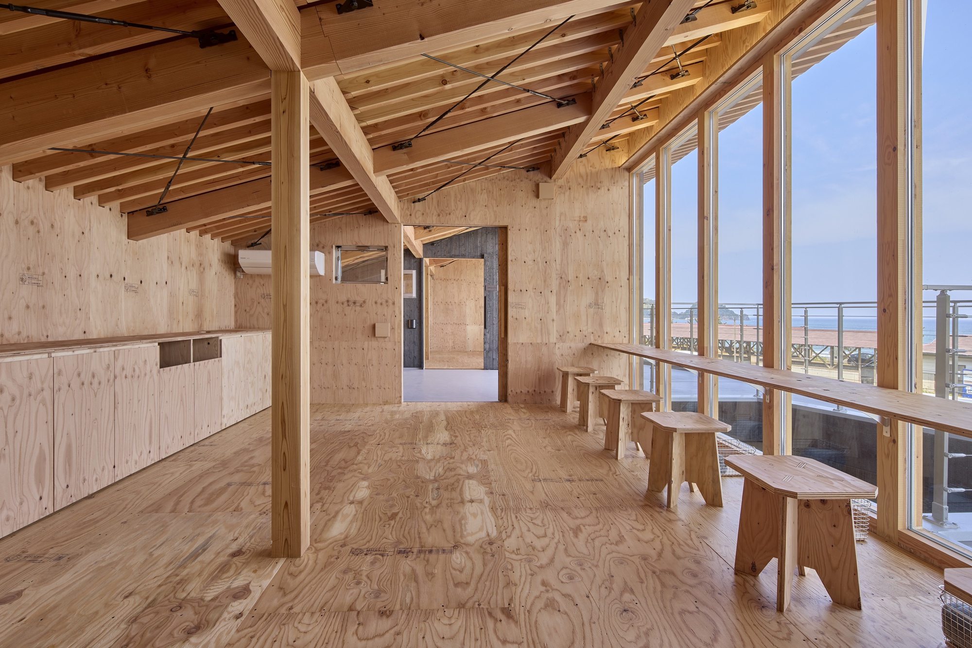 Kugami Terrace Sunset Cafe and Small Gallery / REPLUS Co.,Ltd-17