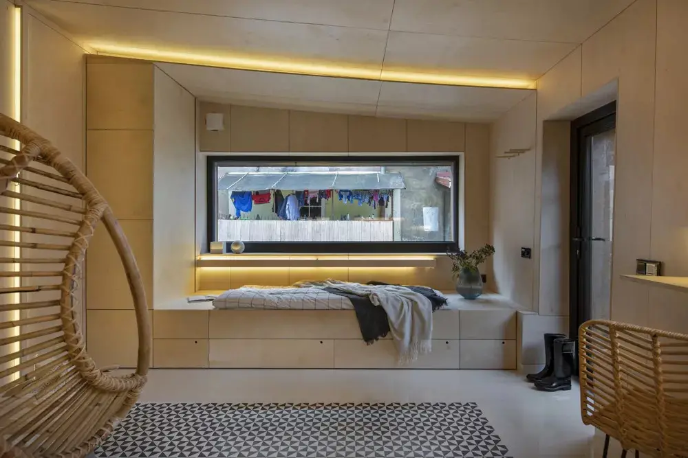 维尔纽斯迷你之家 | 旧车库的精彩变身-5