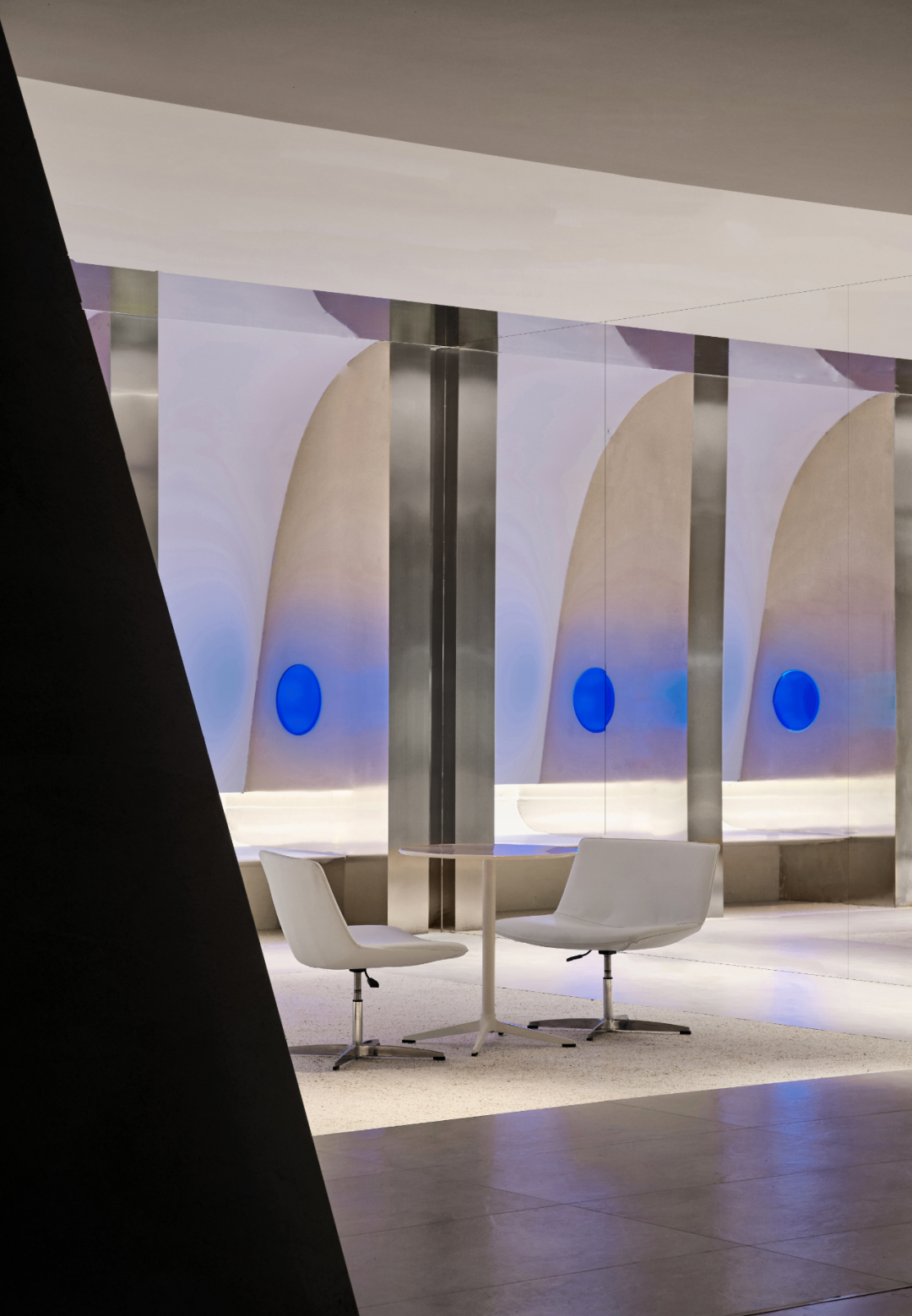 镜面延伸视觉的室内外结合展厅设计丨中国临沂丨尔我空间设计研究室-21