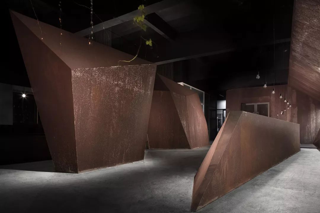 原始空间的新生力量——汕头 AD 艾克建筑办公室设计-20