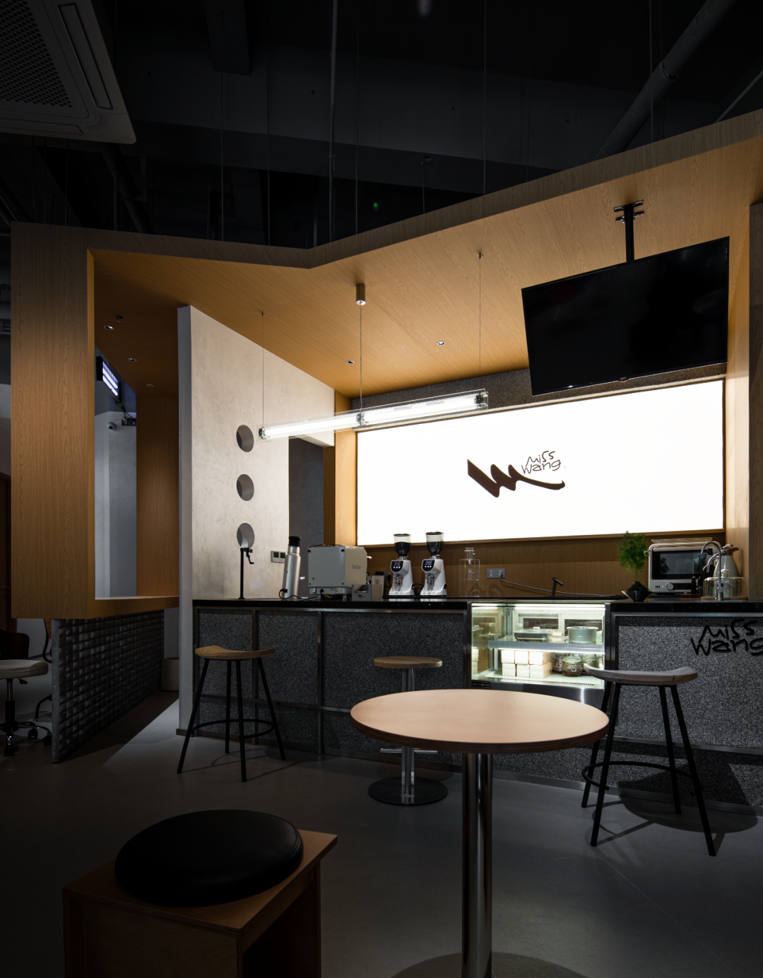 PUSH×MISSWANG美业·咖啡|将咖啡店的轻松氛围及社交属性融入女性美业空间-52