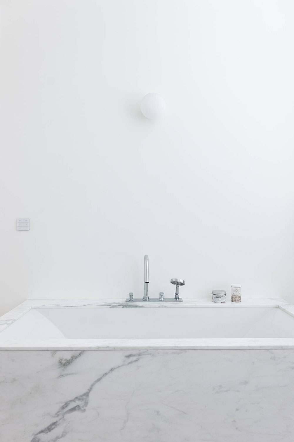 斯德哥尔摩历史建筑中的豪华公寓设计-16