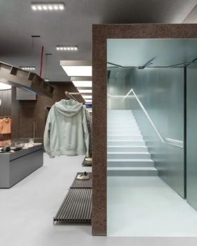 Stone Island全新杭州旗舰店丨中国杭州丨OMA,AMO