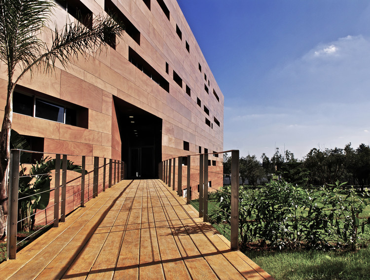 卡萨近岸地块 A·B 3 组建筑师+奥马尔·阿卢伊+陶菲克·埃尔·乌菲尔-2