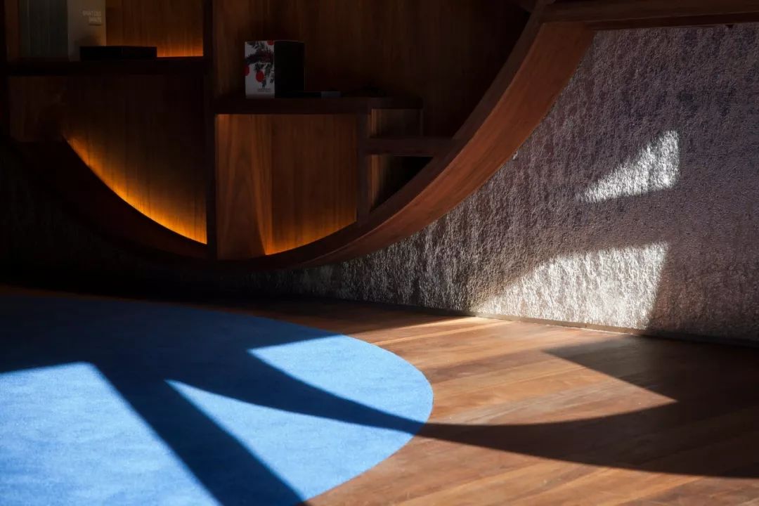 霍尔建筑之光 | 空间氛围的神奇创造者-76