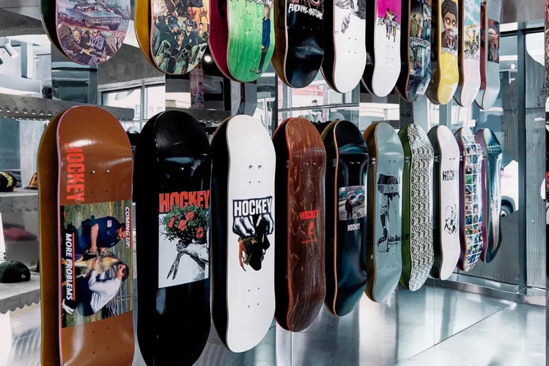 Fucking Awesome 首尔旗舰店和酒吧丨韩国首尔-9