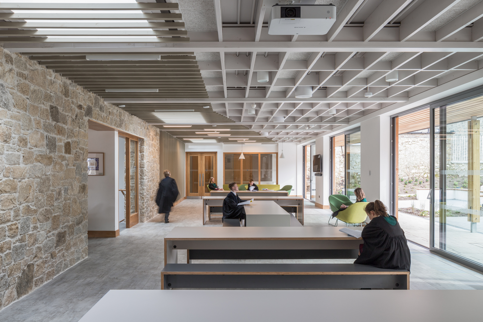 Whispering House Social Hub / Coady Architects-13