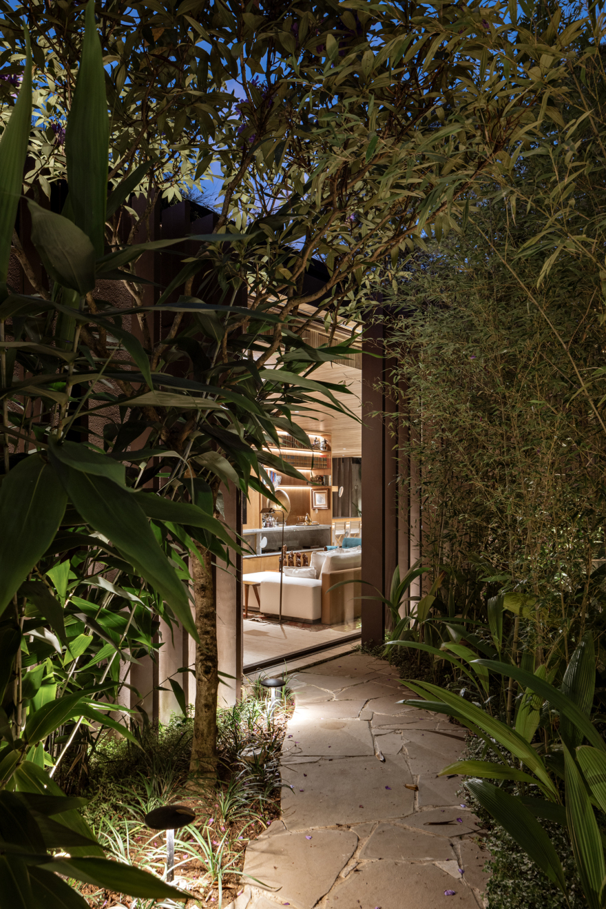 热(JE)居所 + 附属建筑
注:这里Ane·o推测可能是anexo (在葡萄牙语、西班牙语等语言里有附属建筑、附加物等意思 ),因根据现有信息难以百分百确认,若与实际不符,请补充更多背景信息 丨Cape VerdePaul丨Jacobsen Arquitetura-48