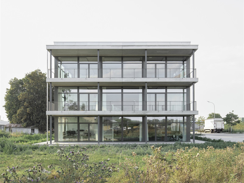 德国 TINA–灵活的办公和住宅建筑丨索齐亚工作室-3