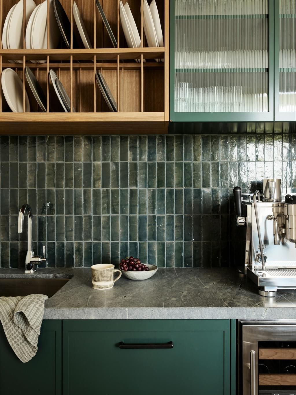 湖景别墅（注：House一般指独立式住宅，别墅较为贴合，若具体情境中更强调普通房屋，也可译为湖景房屋 ，但按照常规理解这里用湖景别墅更合适） 丨Arent&Pyke-24