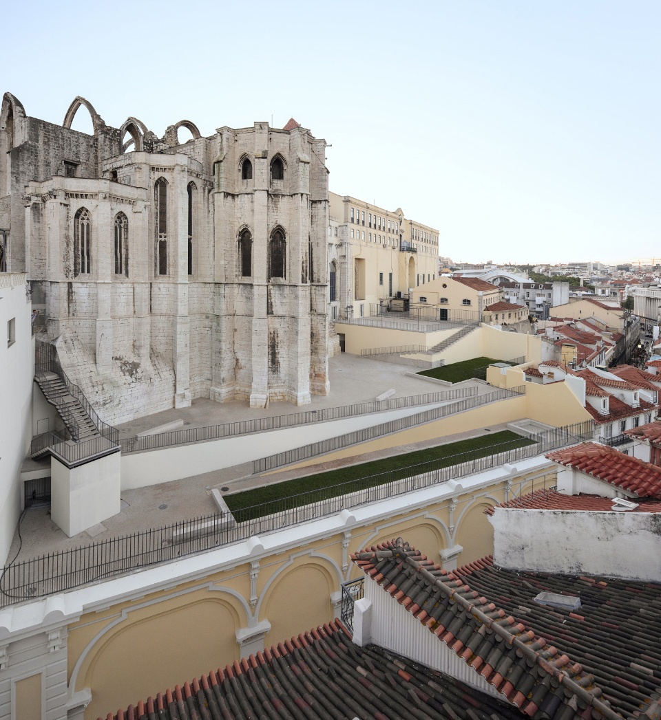 里斯本 Chiado 公共空间改造丨葡萄牙里斯本丨Álvaro Siza 和 Carlos Castanheira-3