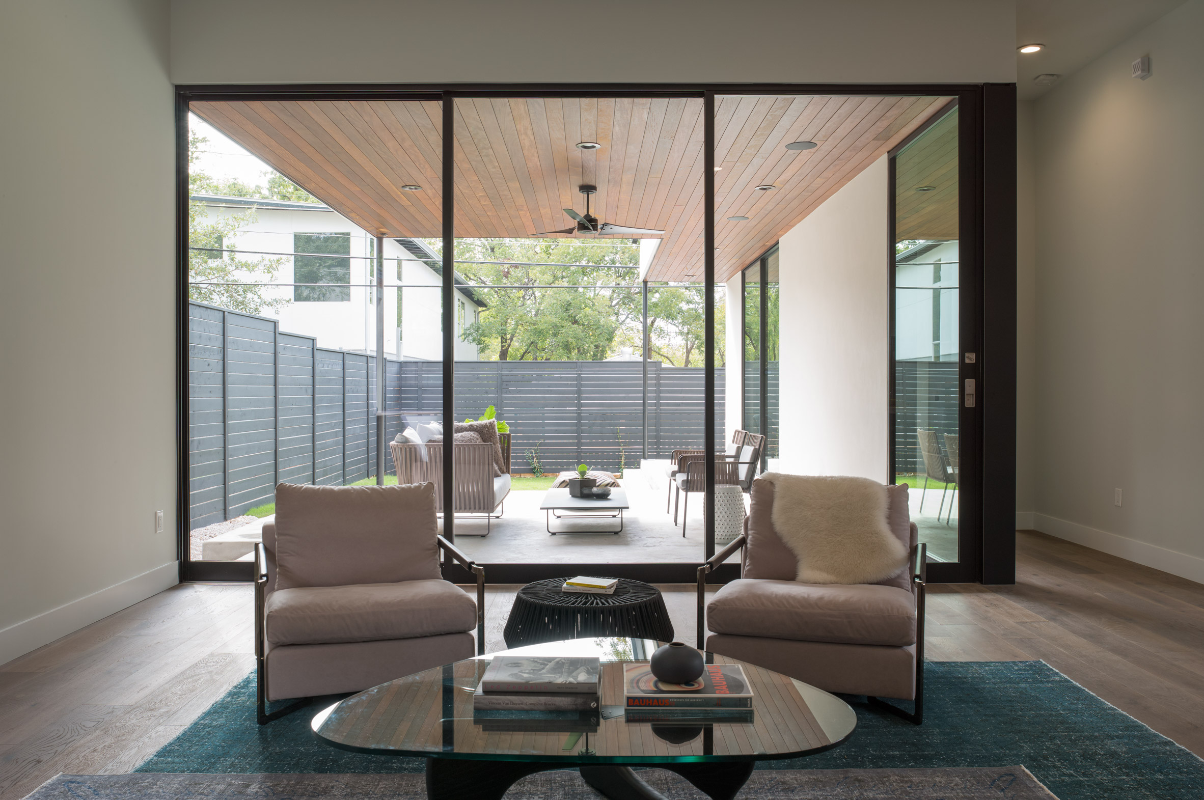 Austin home by Dick Clark + Associates references surrounding properties-15