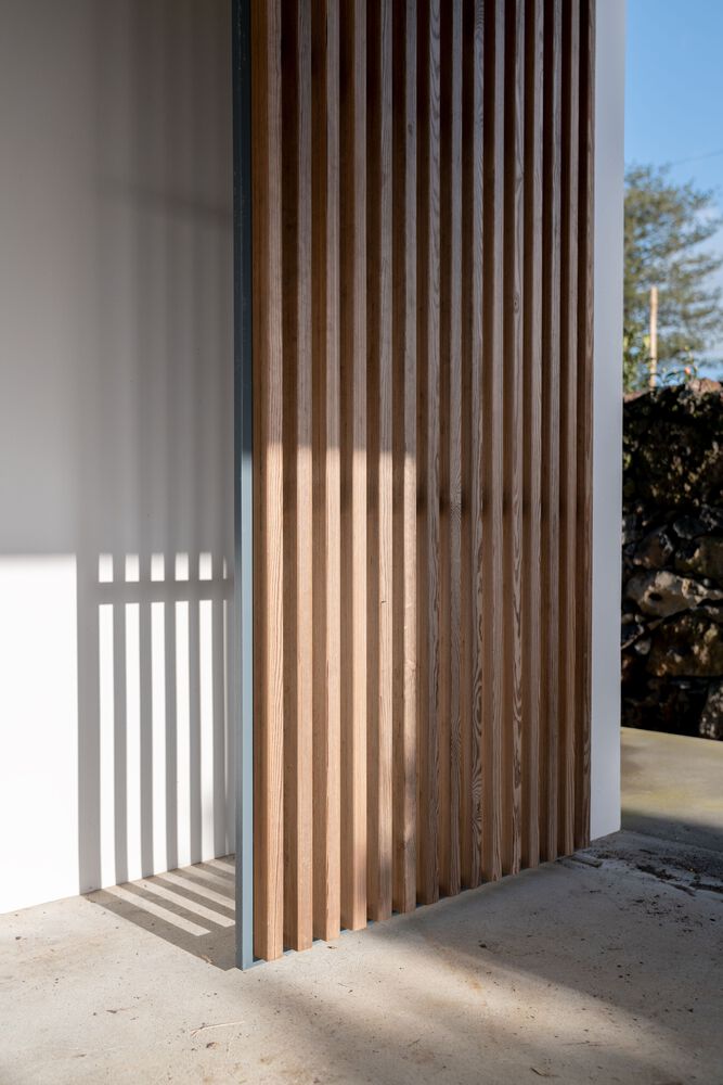 Livramento House · 简约岛屿度假别墅丨葡萄牙蓬塔德尔加达丨Mezzo Atelier-33