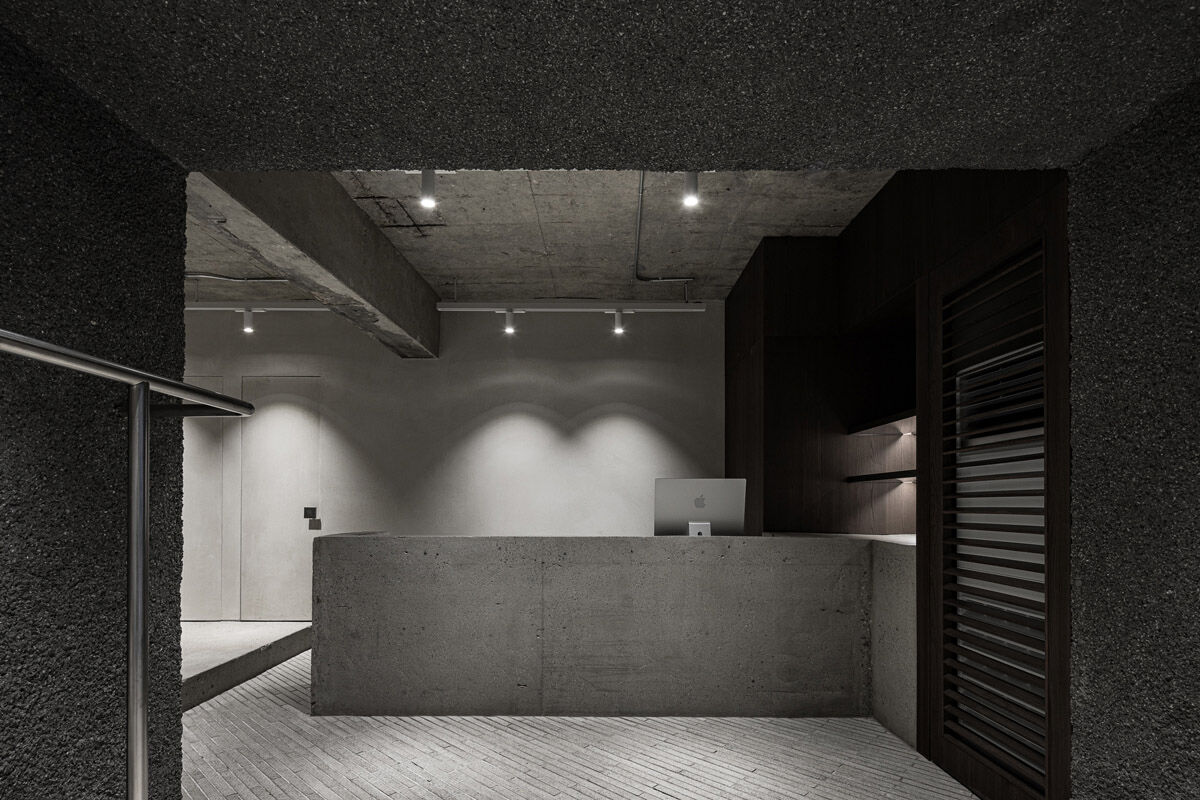 韩国汉南洞 Roughside 服装品牌店丨Labotory 设计团队-10