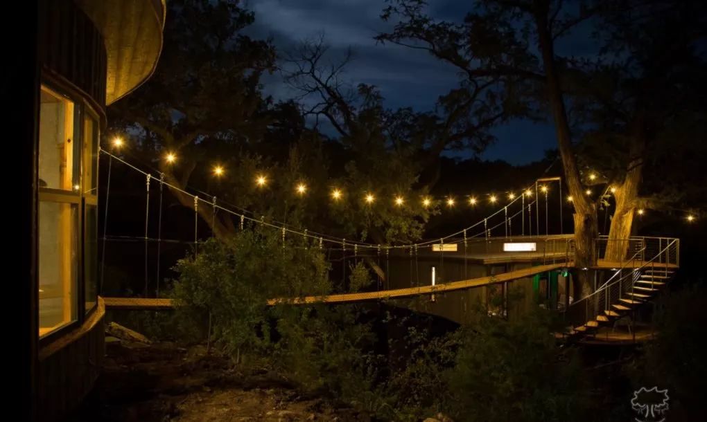 德克萨斯州横溪树屋 | 自然与艺术的完美融合-18