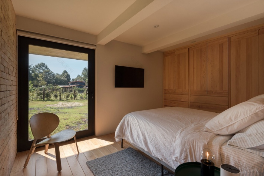 墨西哥 GARDENIA 住宅 | 光影尺度游戏打造现代小木屋-25