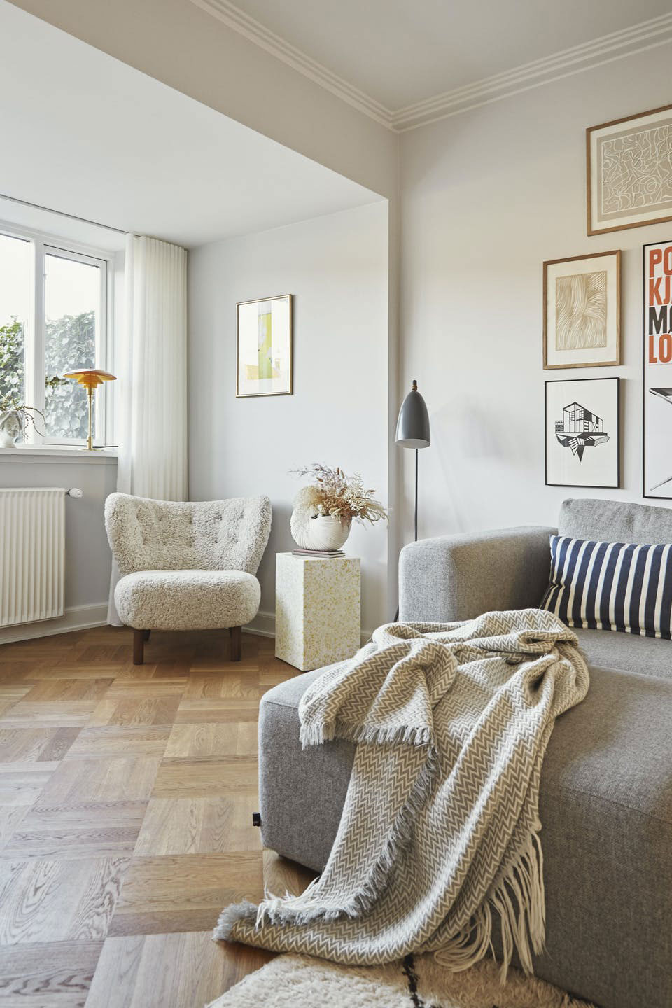 丹麦温馨家庭住宅的柔和色调设计-12