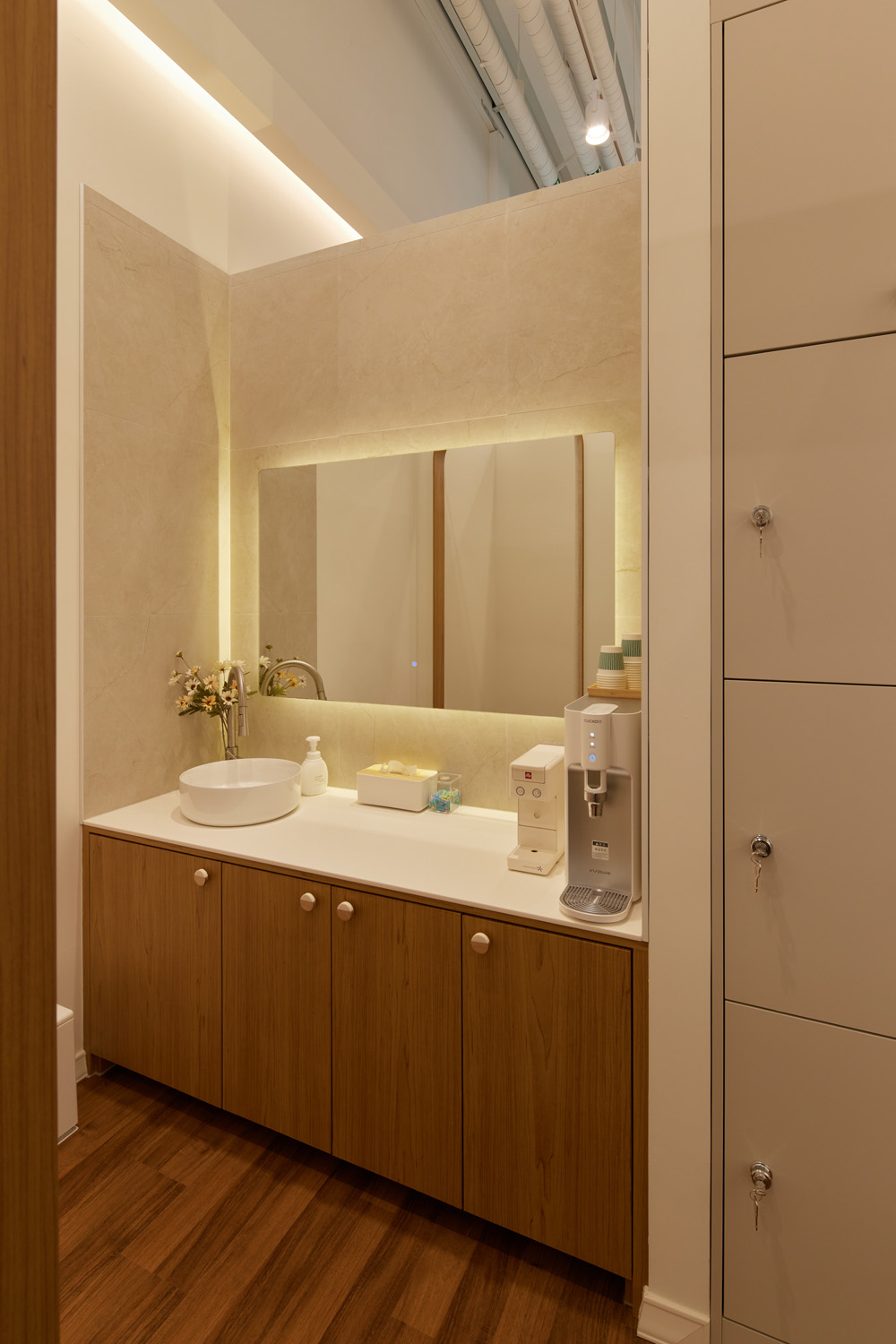 白色与木质，打造温馨的 27 平米公寓-22